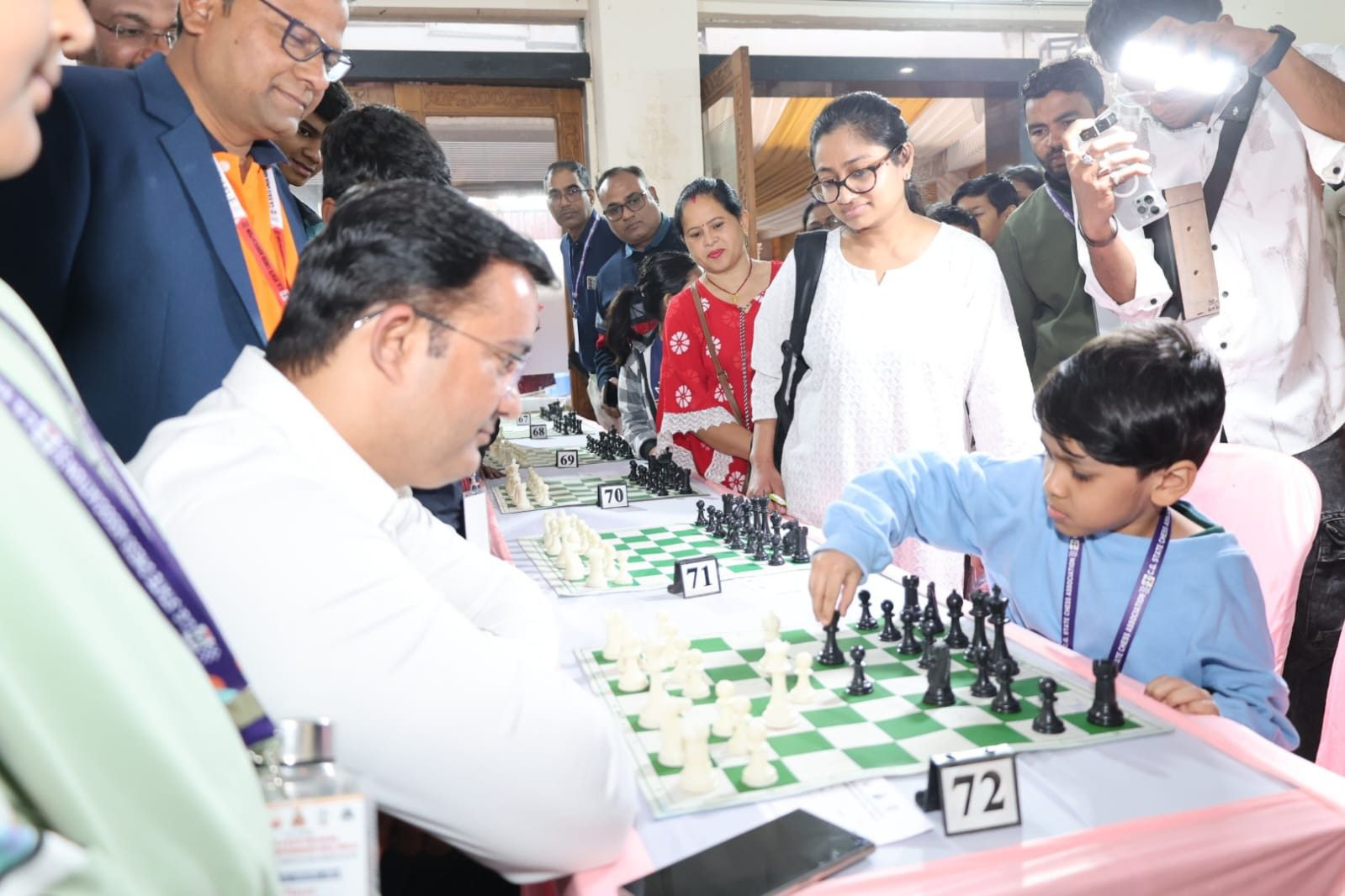 भिलाई में शतरंज की बिसात पर शुरू हुई 'शाह और मात' की जंग