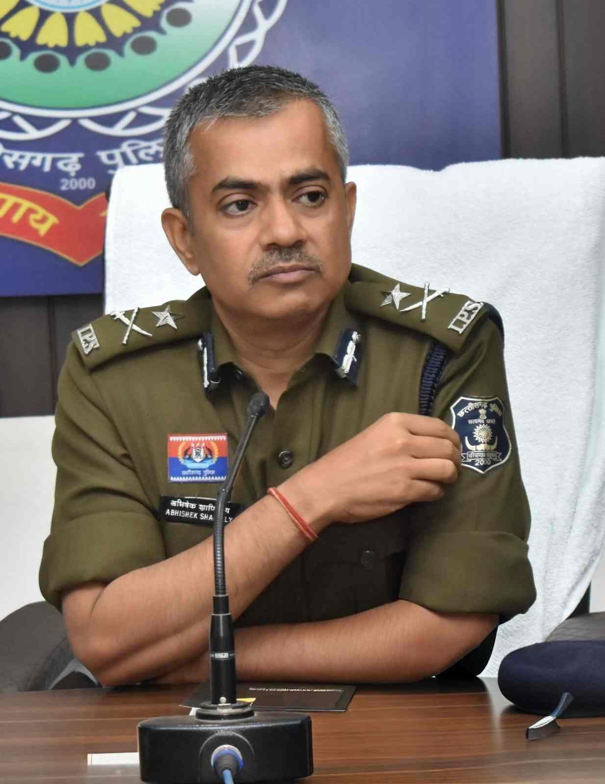 दुर्ग आईजी अभिषेक शांडिल्य के तेवर देख पुलिस महकमे में मचा हड़कंप