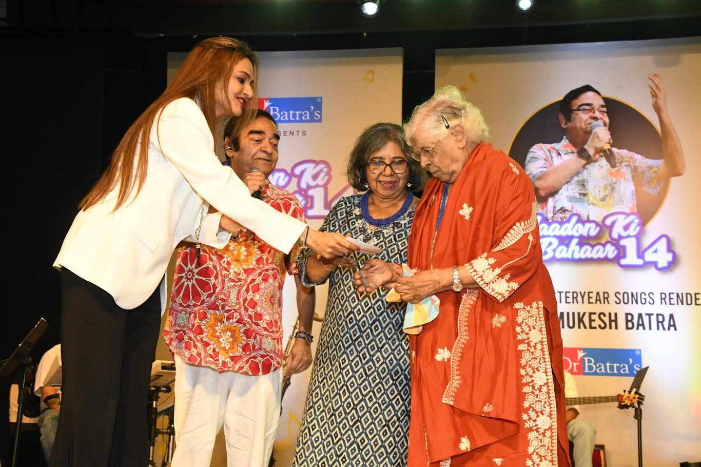 "34 करोड़ बुजुर्गों का भविष्य संकट में! आखिर पद्मश्री डॉ. मुकेश बत्रा ने मुंबई के मंच से क्यों छेड़ी सुरों की यह जंग?"