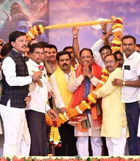 पंच कुंडीय  श्री रुद्र महायज्ञ में पहुंचे CM साय और डिप्टी CM शर्मा, रामलला दर्शन योजना और तीर्थ यात्रा को लेकर कही यह बड़ी बात
