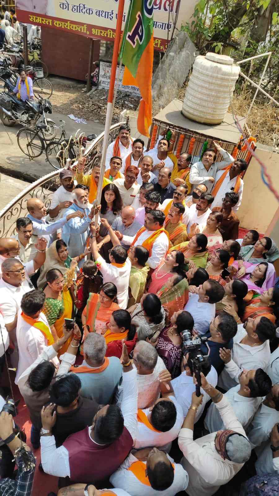 दुर्ग में भाजपा का 47वां स्थापना दिवस: राष्ट्र सेवा और विकास के 47 वर्ष पूरे; सरोज पांडेय बोलीं- लाखों कार्यकर्ताओं के पसीने से खड़ी हुई पार्टी