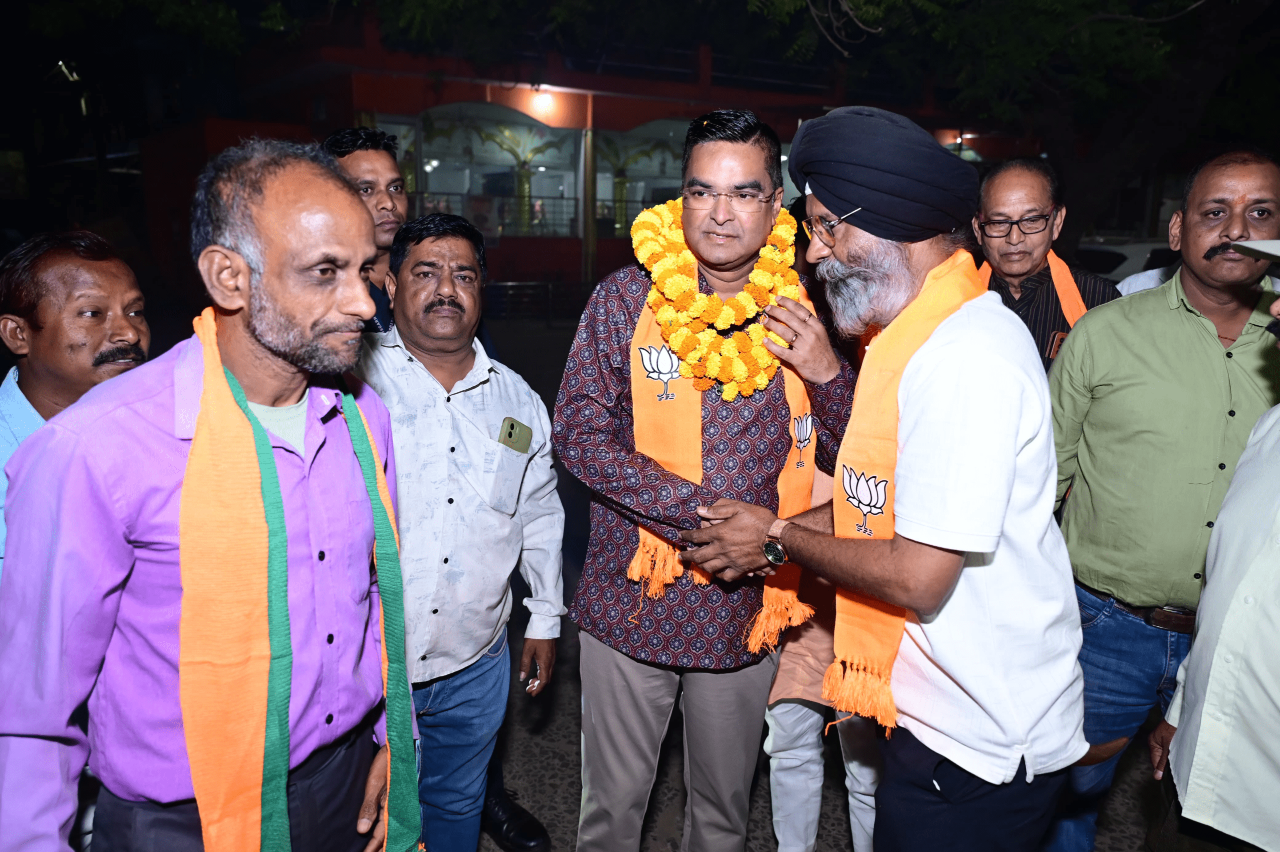 विधायक रिकेश सेन की मौजूदगी में वार्ड 20 में गूंजा भाजपा का 'वार्ड चलो' अभियान: घर-घर पहुंचकर जाना जनता का हाल
