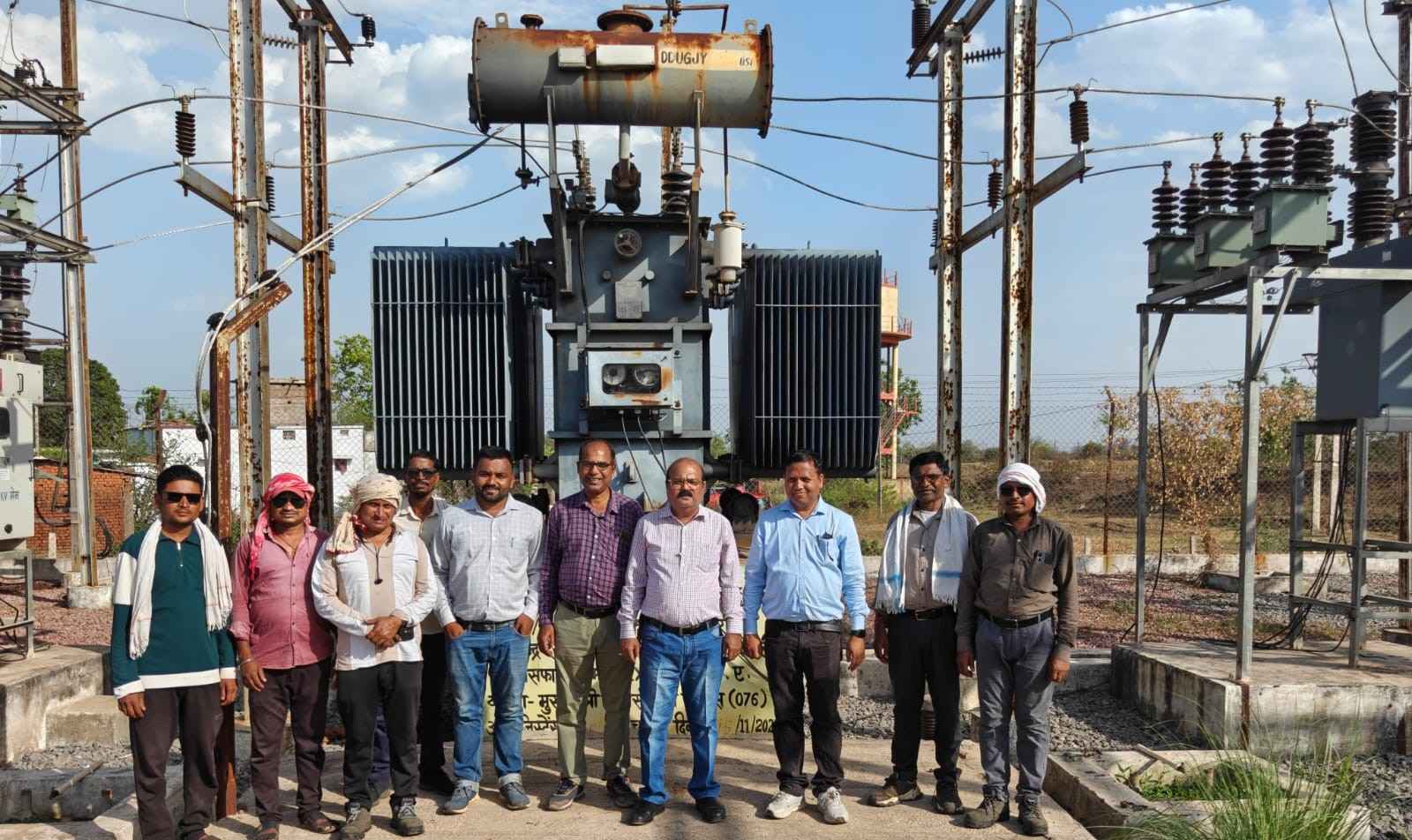 भीषण गर्मी में 11 गांवों के किसानों की बल्ले-बल्ले: घोटमर्रा उपकेंद्र में लगा नया ट्रांसफार्मर, अब नहीं कटेगी बिजली, वोल्टेज भी रहेगा फुल