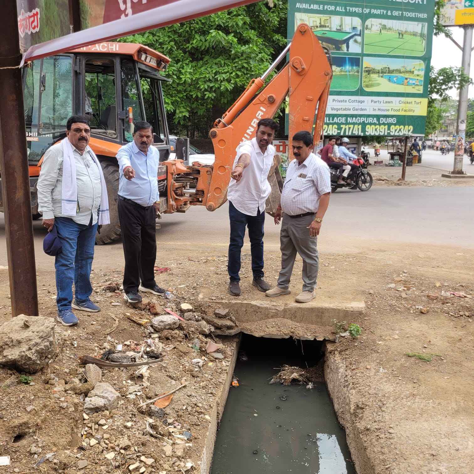 मानसून से पहले एक्शन में दुर्ग निगम: जलभराव रोकने JCB लेकर उतरे अधिकारी