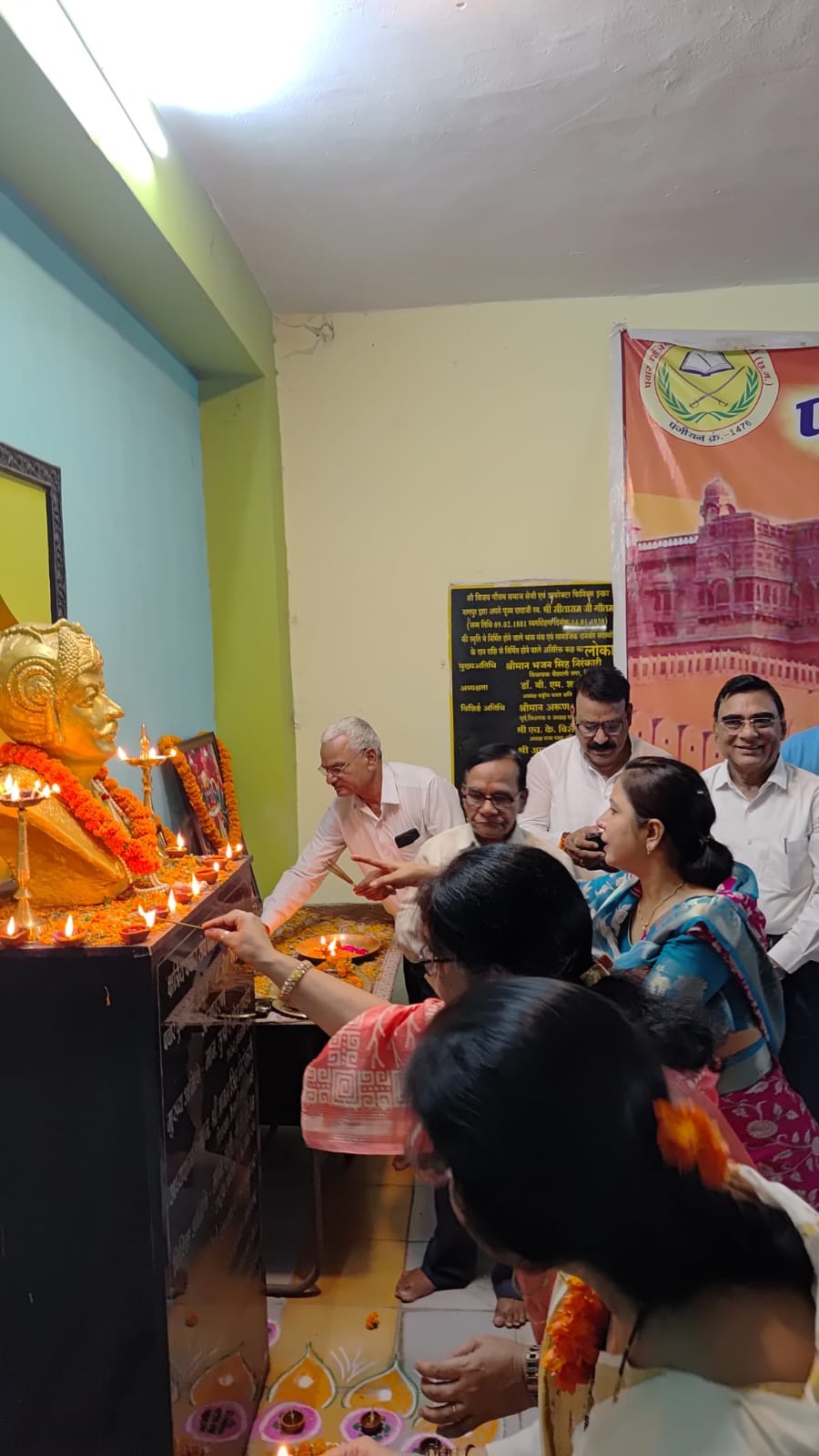 ऐतिहासिक भोजशाला फैसला आने के बाद पवार क्षत्रिय संघ भिलाई दुर्ग ने 'एक दीपक मां वाग्देवी के नाम' उत्सव मनाया