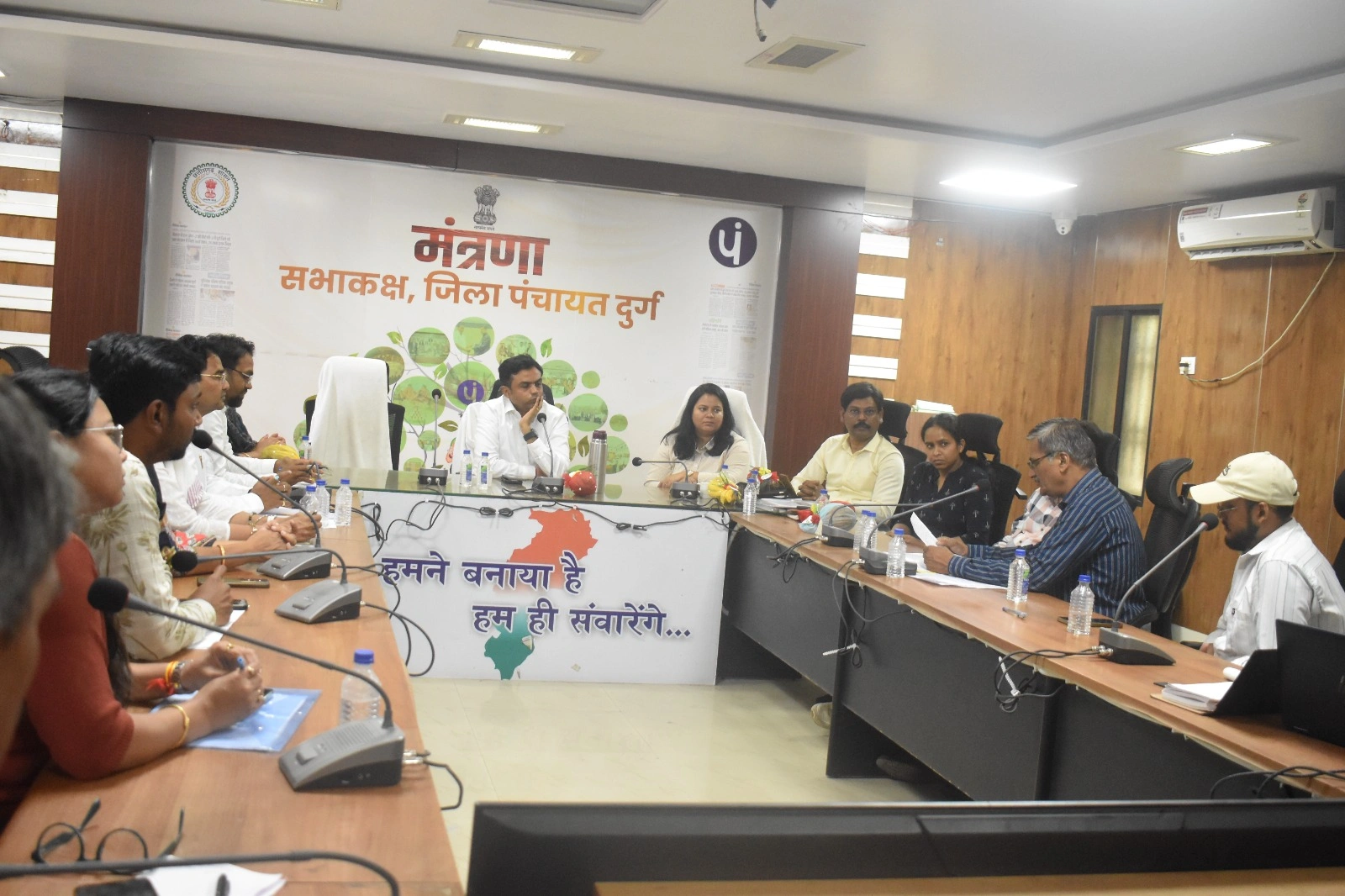 दुर्गश्री फेडरेशन: बीमा और CSR से जुड़ेंगे किसान, CEO बजरंग दुबे की अध्यक्षता में साथी परियोजना की समीक्षा बैठक संपन्न