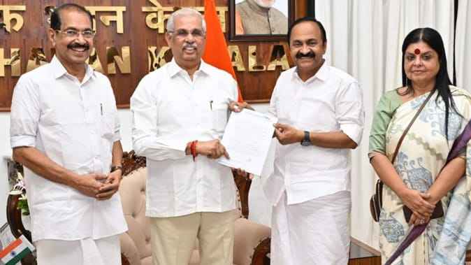 केरल में कैबिनेट फाइनल, कल सतीशन लेंगे शपथ