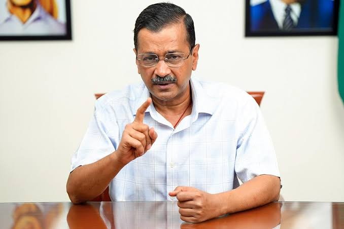 अरविंद केजरीवाल का केंद्र पर हमला: E20 ईंधन के विरोध को दबाने का लगाया आरोप, पुलिस की कार्यशैली पर साधा निशाना