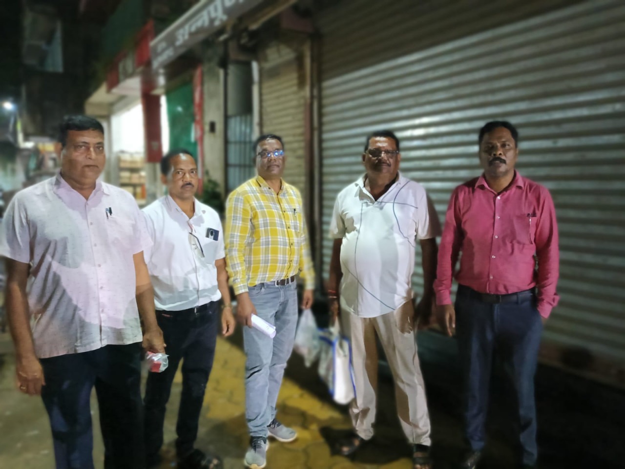 निर्धारित दर से अधिक कीमत पर यूरिया बेचने वाले अन्नपूर्णा खाद भंडार पर गिरी गाज, सात दिनों के लिए दुकान सील