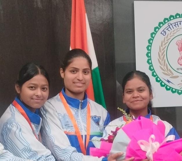 भारतीय महिला लैक्रॉस टीम ने सिंगापुर को दी शिकस्त, रायगढ़ की तीन खिलाड़ियों ने जीता कांस्य