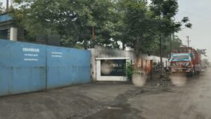 ईश्वर इस्पात कम्पनी द्व‌ारा रोड़ पर अवैध कब्जा: पार्षद बेदराम साहू