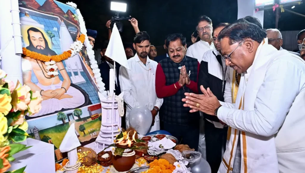 CM Vishnu Deo Sai addressing students at Pension Bada Hostel Raipur