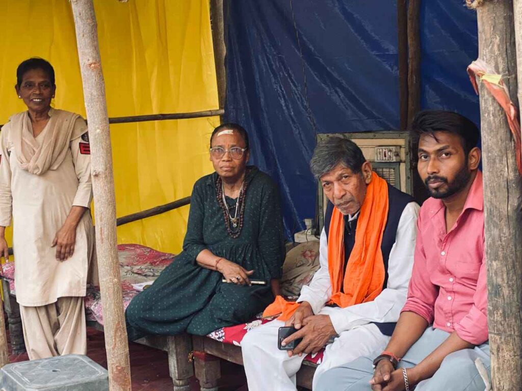 स्वतंत्रता सेनानी के वंशजों पर भू-माफियाओं का कहर