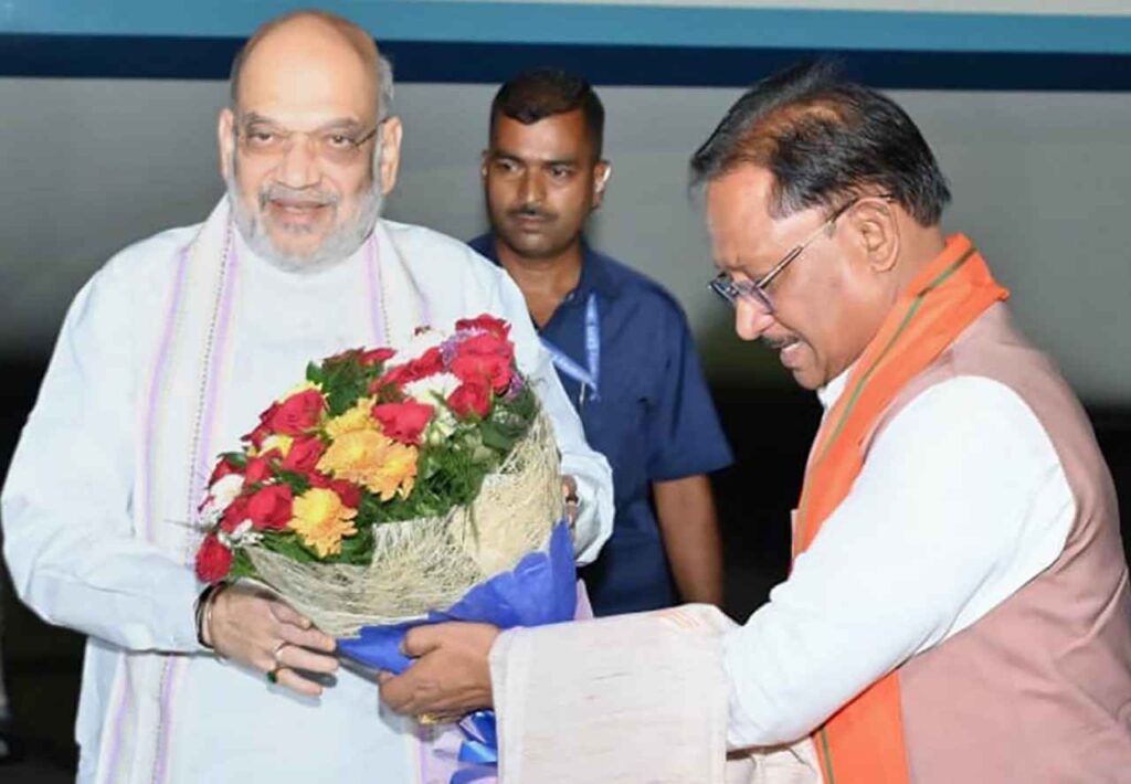 amit-shah-raipur-visit-cm-vishnudeo-sai-welcomes-at-airport