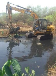 bhilai-mein-monsoon-se-pahle-nale-ki-safai-shuru