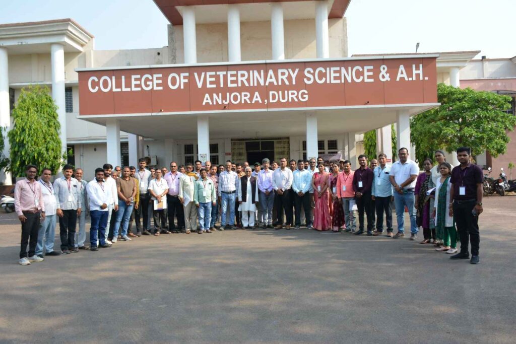 kamdhenu-vishwavidyalaya-dairy-udyamita-prashikshan-46-kisano-ko-praman-patra