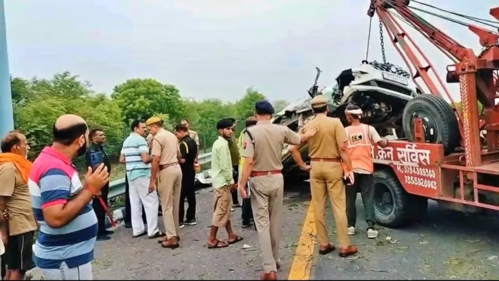 आगरा-लखनऊ एक्सप्रेसवे सड़क हादसा उन्नाव